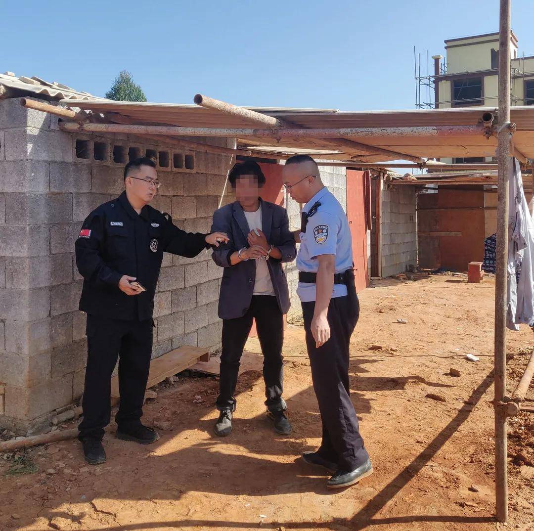 罗平一包工头拖欠农民工工资还玩起躲猫猫喜提银手镯一副