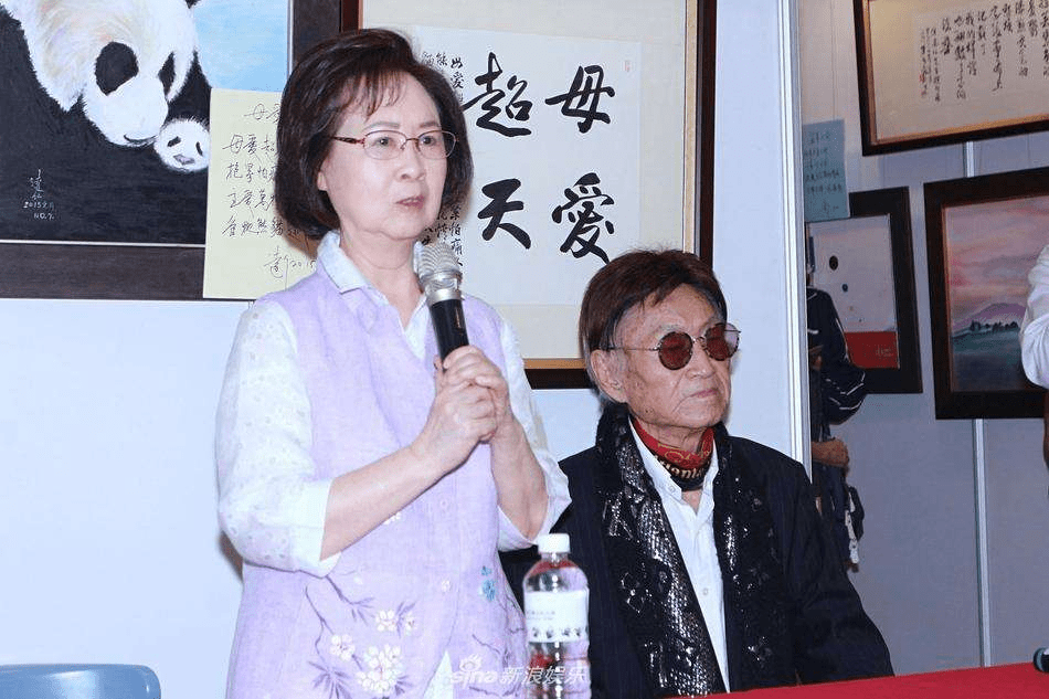 50岁的傅达仁也就此一夜爆红,但之后在他身上发生的事情却让人匪夷所