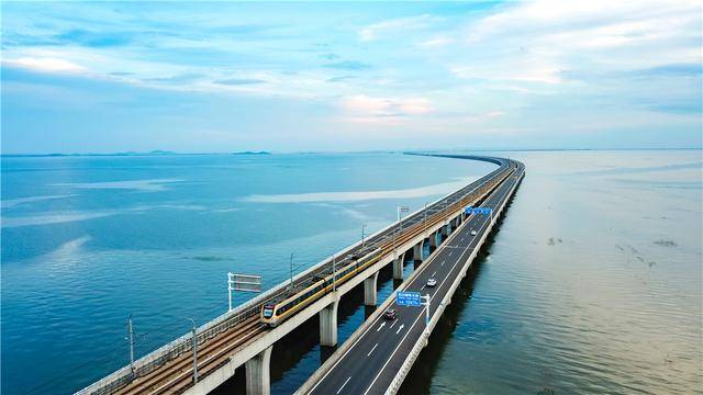 天空之镜南京石臼湖特大桥预制技术解读