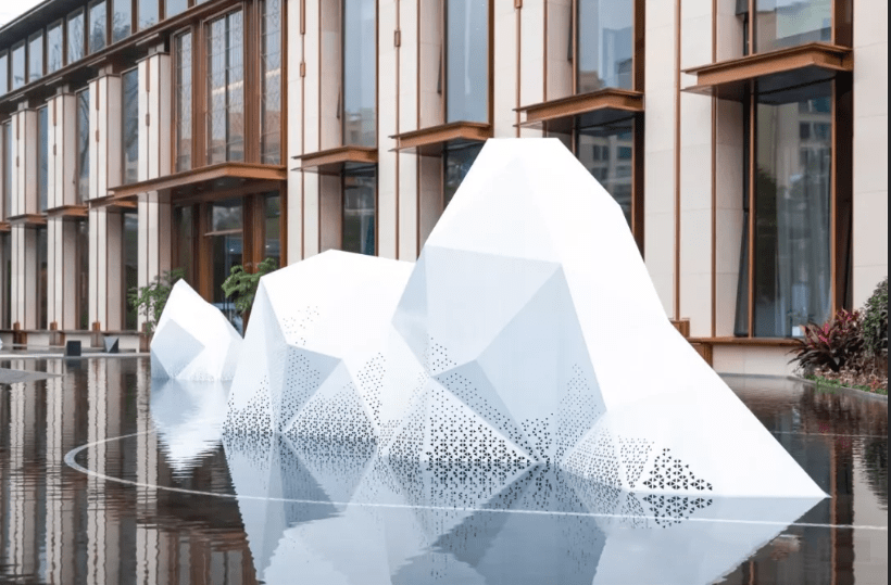 设计师通过巧妙地将该技术集成到现代室内,建筑和景观装饰板中,创造出