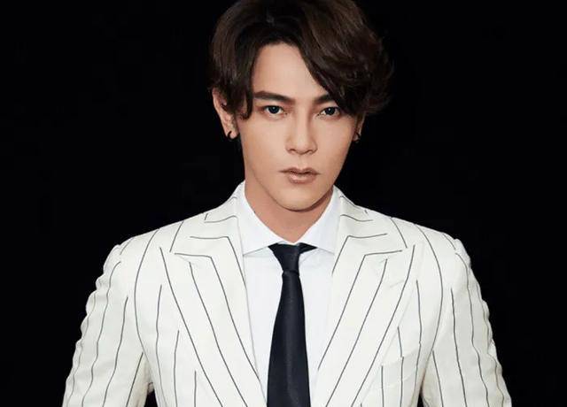 那些红着红着就"过气"的男明星,以前都是男神,现在却无人提及_贺军翔