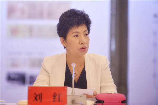 云南网总编辑刘红介绍此次活动行程,时间共计5天,全国30家重点网络