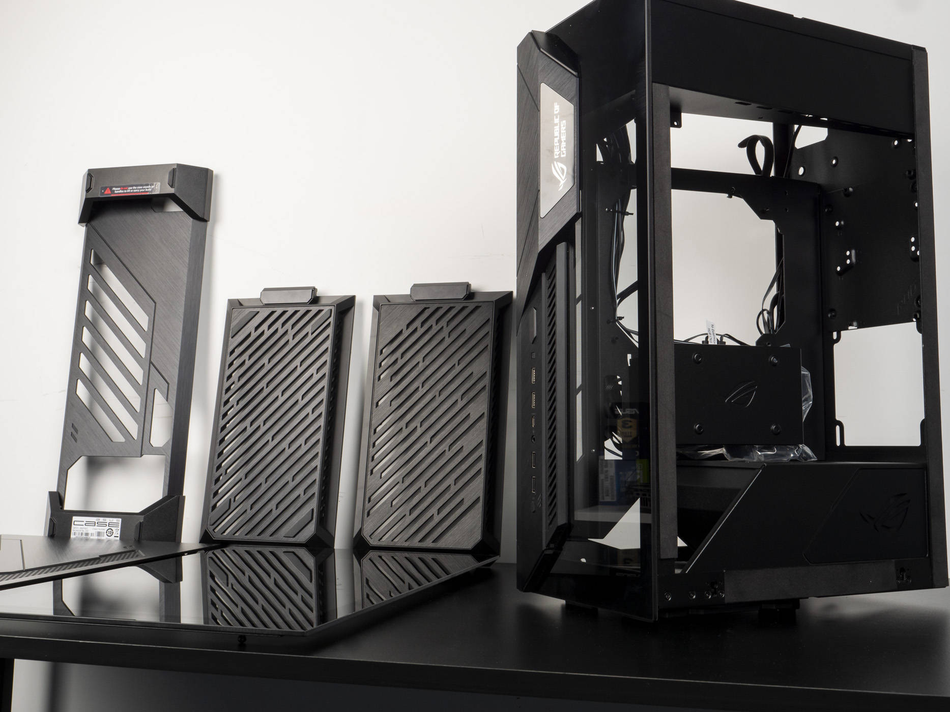 另类的itx机箱以战为名的华硕rogz11