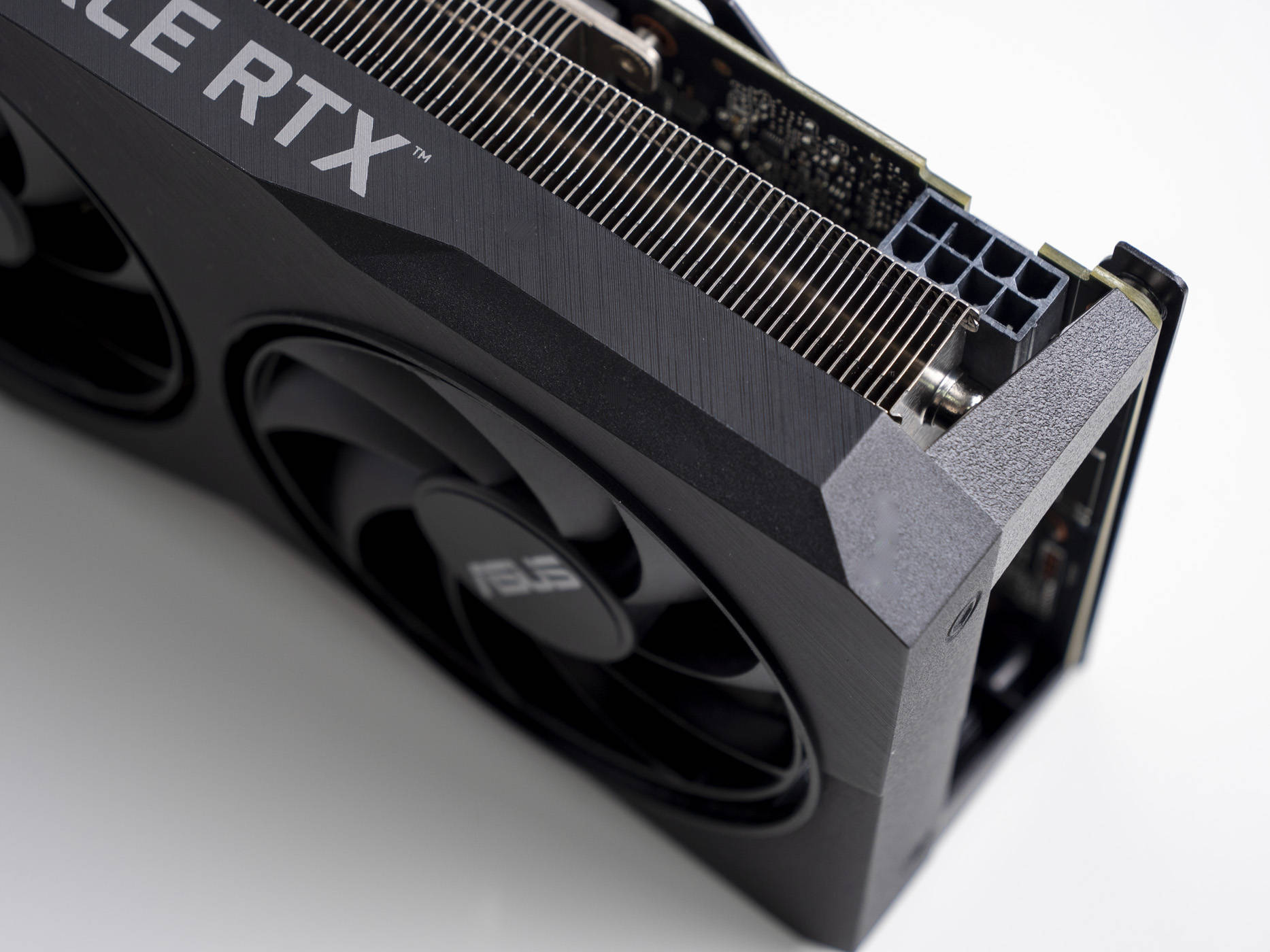 又一款高性价比三风扇显卡华硕rtx2060so8ggaming3