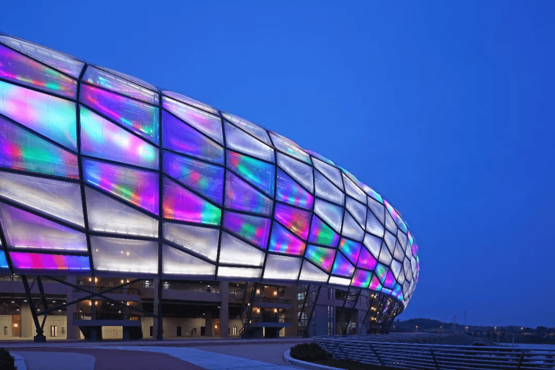 梅洪元作品67大连市体育中心体育场