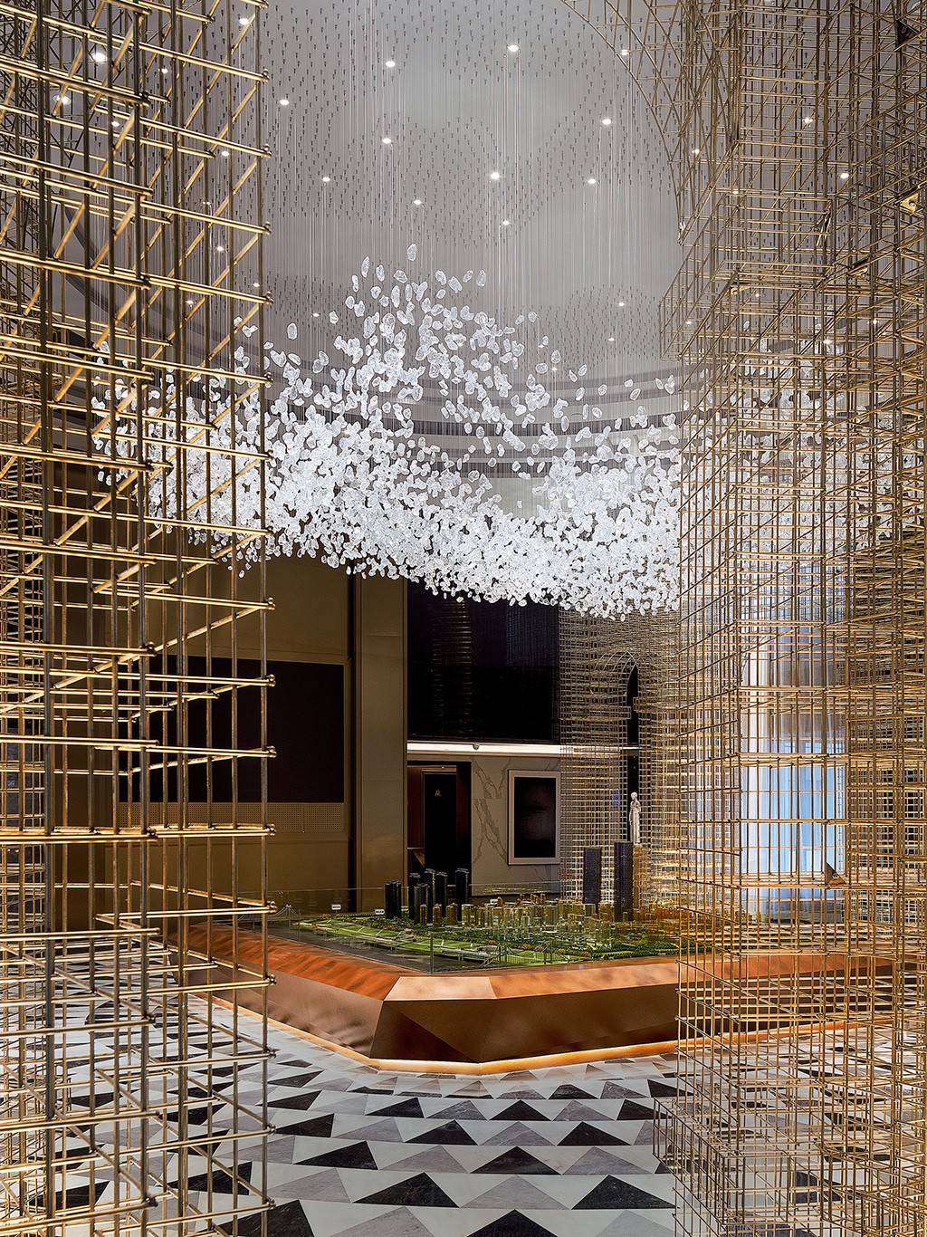 布鲁盟设计丨武汉越秀星云销售中心以当代艺术复古摩登空间