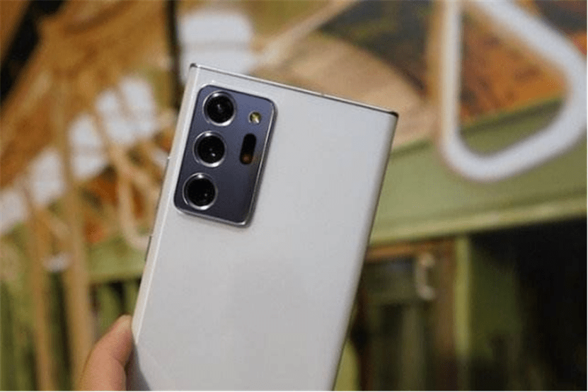 note20有着较大的提升,两款手机的差距也会比较明显,首先就是在摄像头