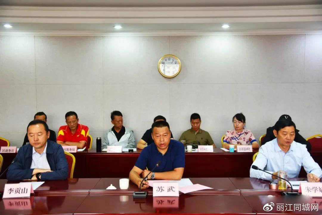 这个项目开业后可以带动5000人就业年利税4000万元左右