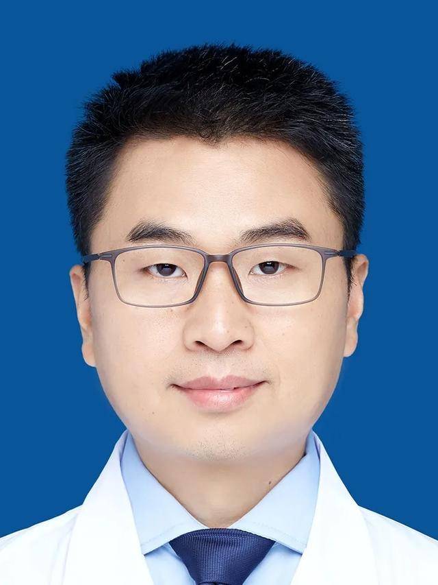 "江西省百名最美抗疫医师"——胡耀飞