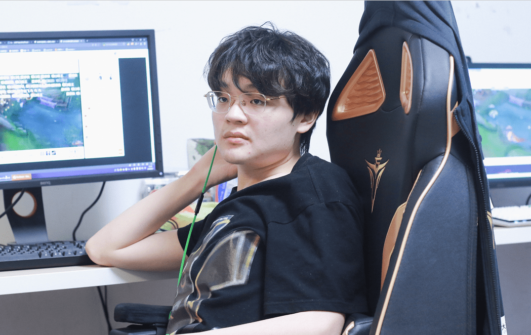 v5"大v天龙"只是昙花一现?小东北透露:weiwei要去世界赛了!