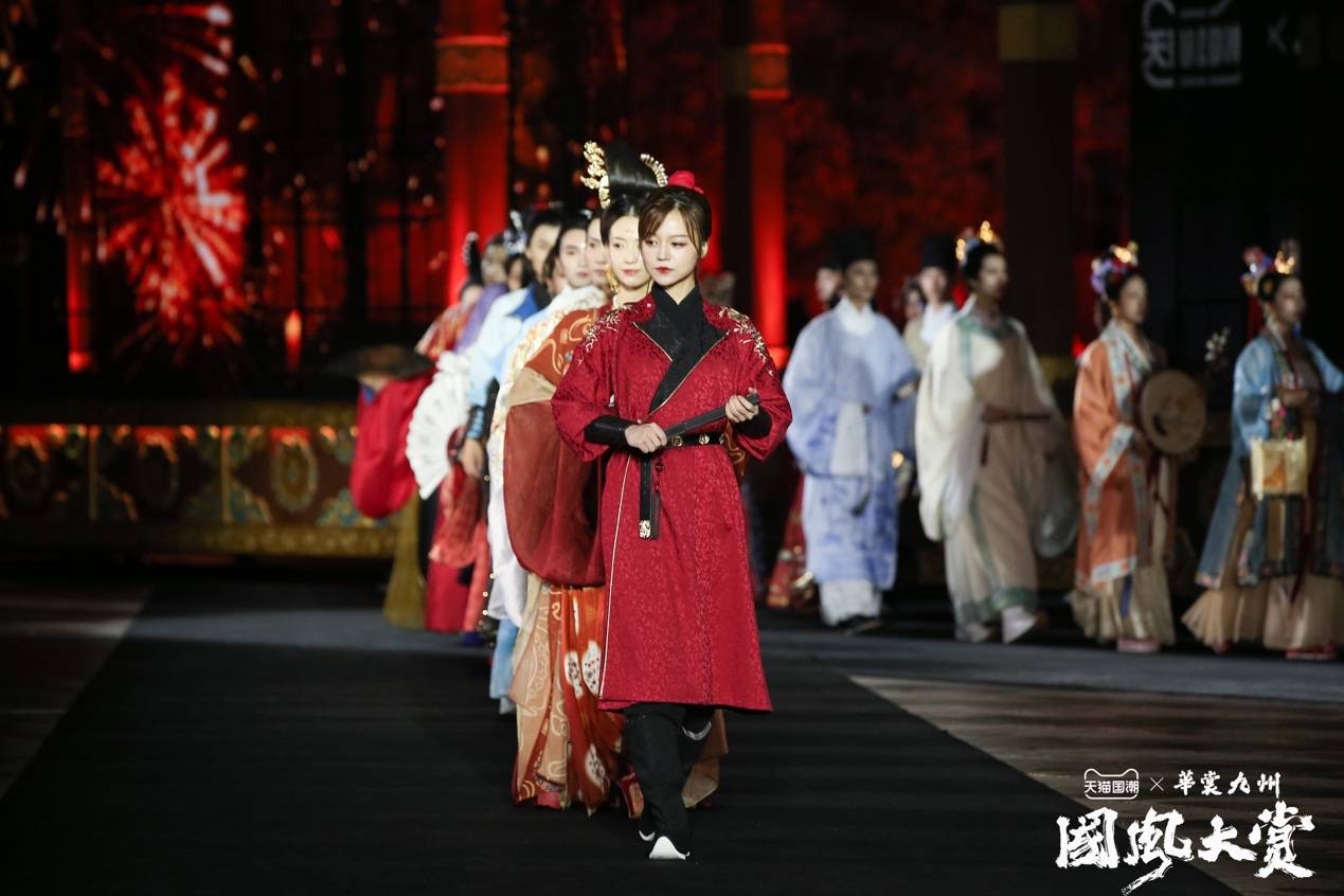 天猫国风大赏饿了么时装秀玩转不一样的潮酷盛夏