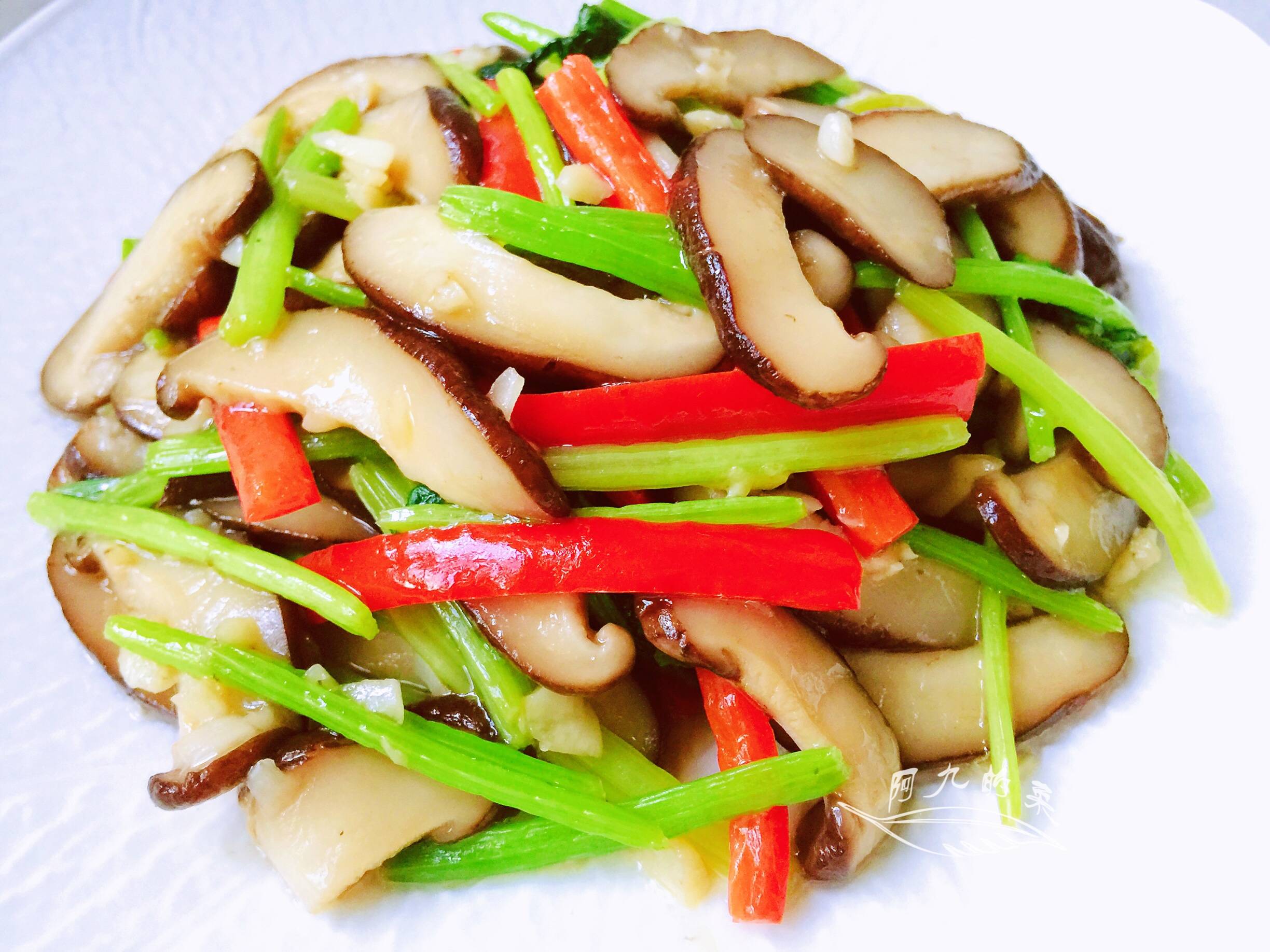 原创秋天别错过这碱性蔬菜比吃肉强3块钱炒一盘好吃又下饭