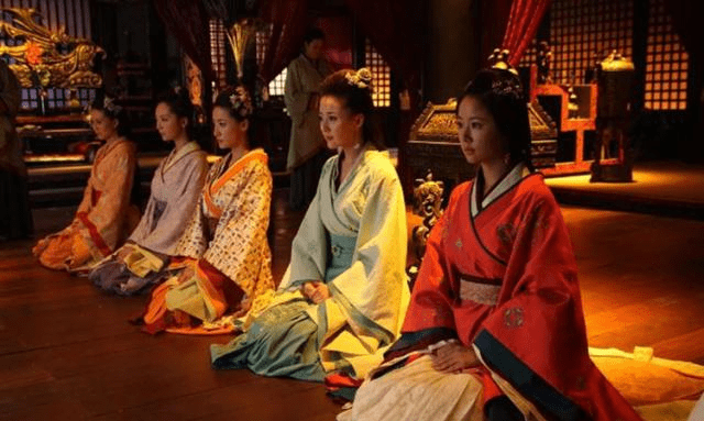 皇帝选妃有四个硬性指标,换作现代没几个能达标,难怪那么多剩女