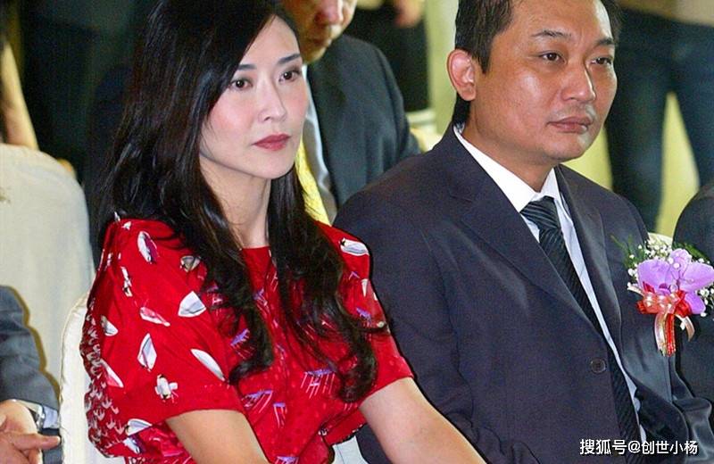 叶玉卿老公刚破产,女儿却晒起五千万豪宅,网友:瘦死骆驼比马大