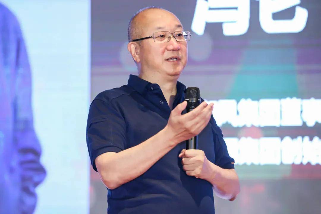 冯仑不管日子多难也要努力扛住