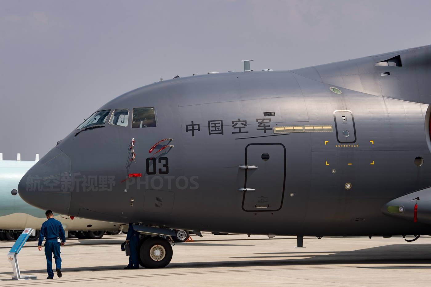 c-2和运-20高清实拍,川崎重工vs西飞,日本精工中国制造哪家强?