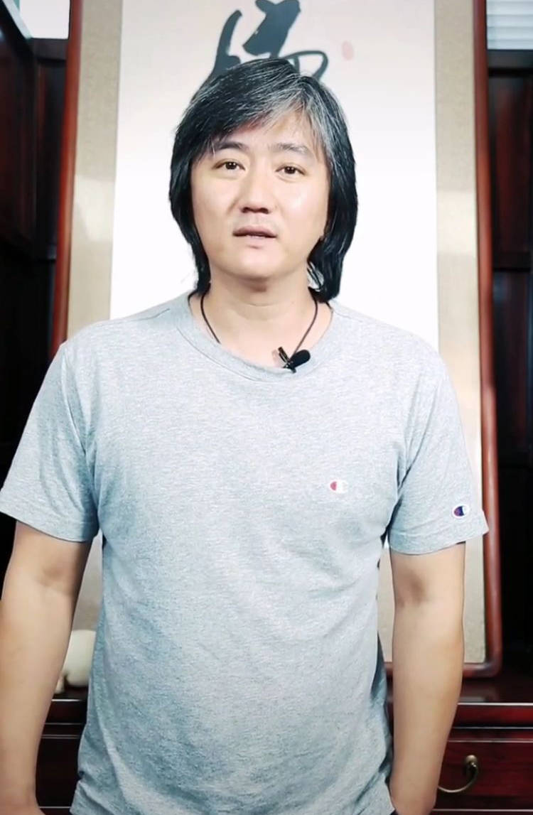 40岁"宁伟"头发花白 发福认不出 曾两次出演《倚天屠龙记》