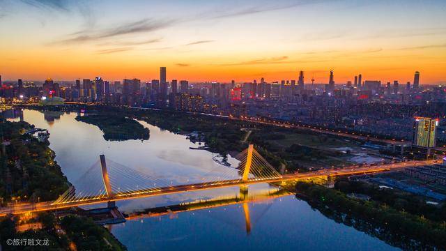 东北唯一的国家中心城市沈阳,晚霞美爆了,这才是国际大都市夜景
