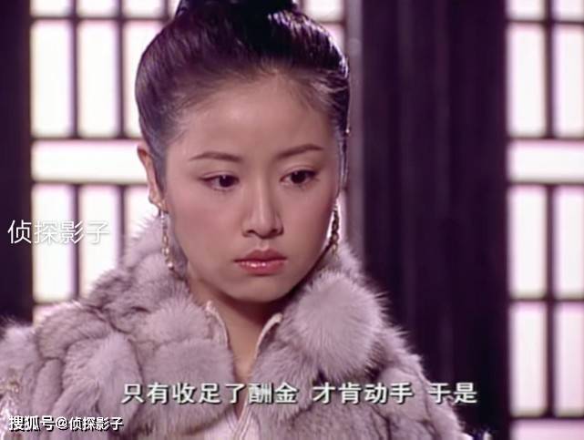 包子铺老板其实也是个有故事的人,他曾是叱咤武林的高手薛青碧,后来