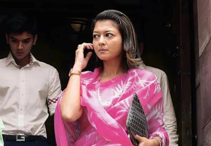 原创21岁不丹王后好寒酸大婚戴绒布王冠掉价被印度美女抢了风头