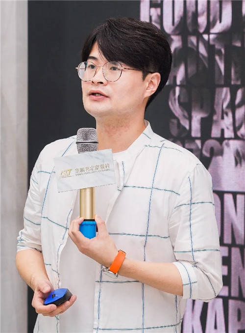 东鹏art 品牌运营总监李鑫先生李总也在分享中重点介绍了东鹏art 与