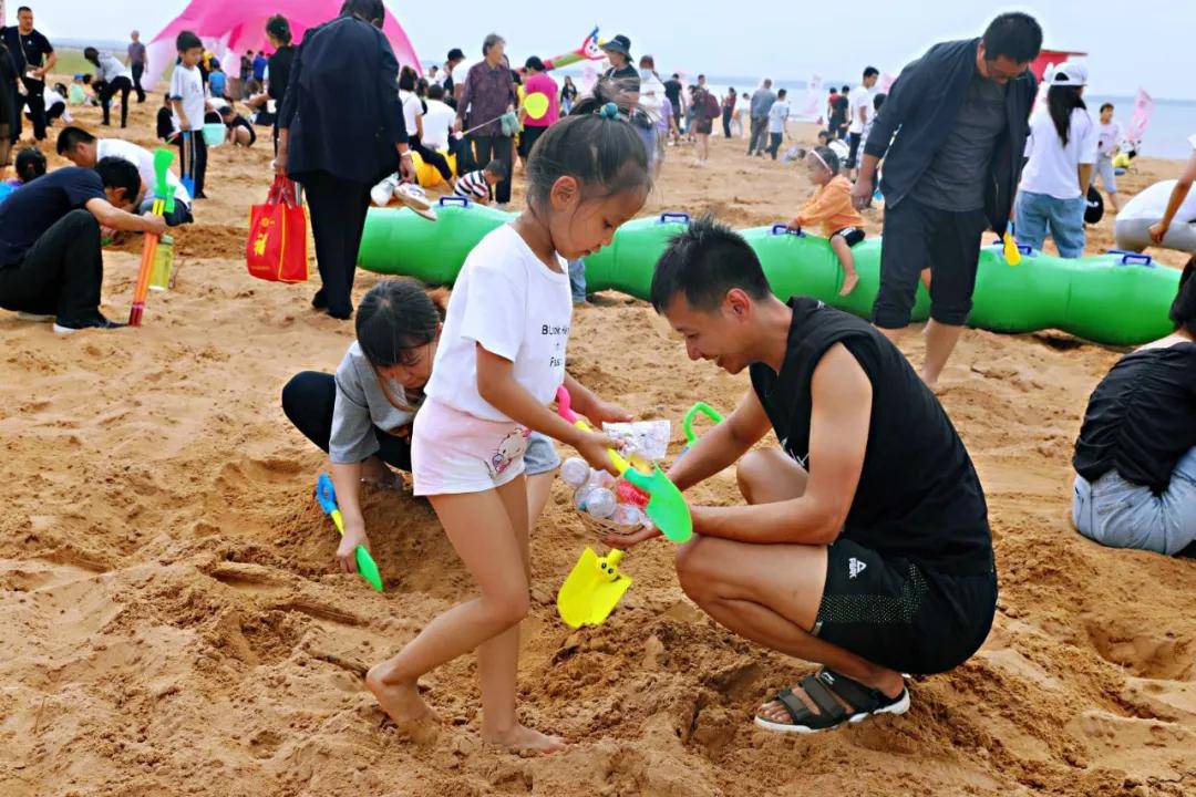 红碱淖沙滩寻宝,简直不要太热闹!