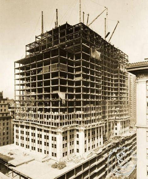 一百年前美国帝国大厦381米高,开工到竣工仅用1年时间,到底谁是真基建