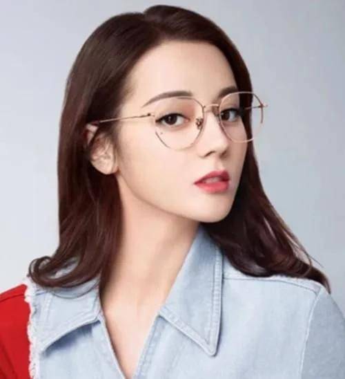 原创杨幂戴眼镜迪丽热巴戴眼镜吴宣仪戴眼镜baby一眼沦陷
