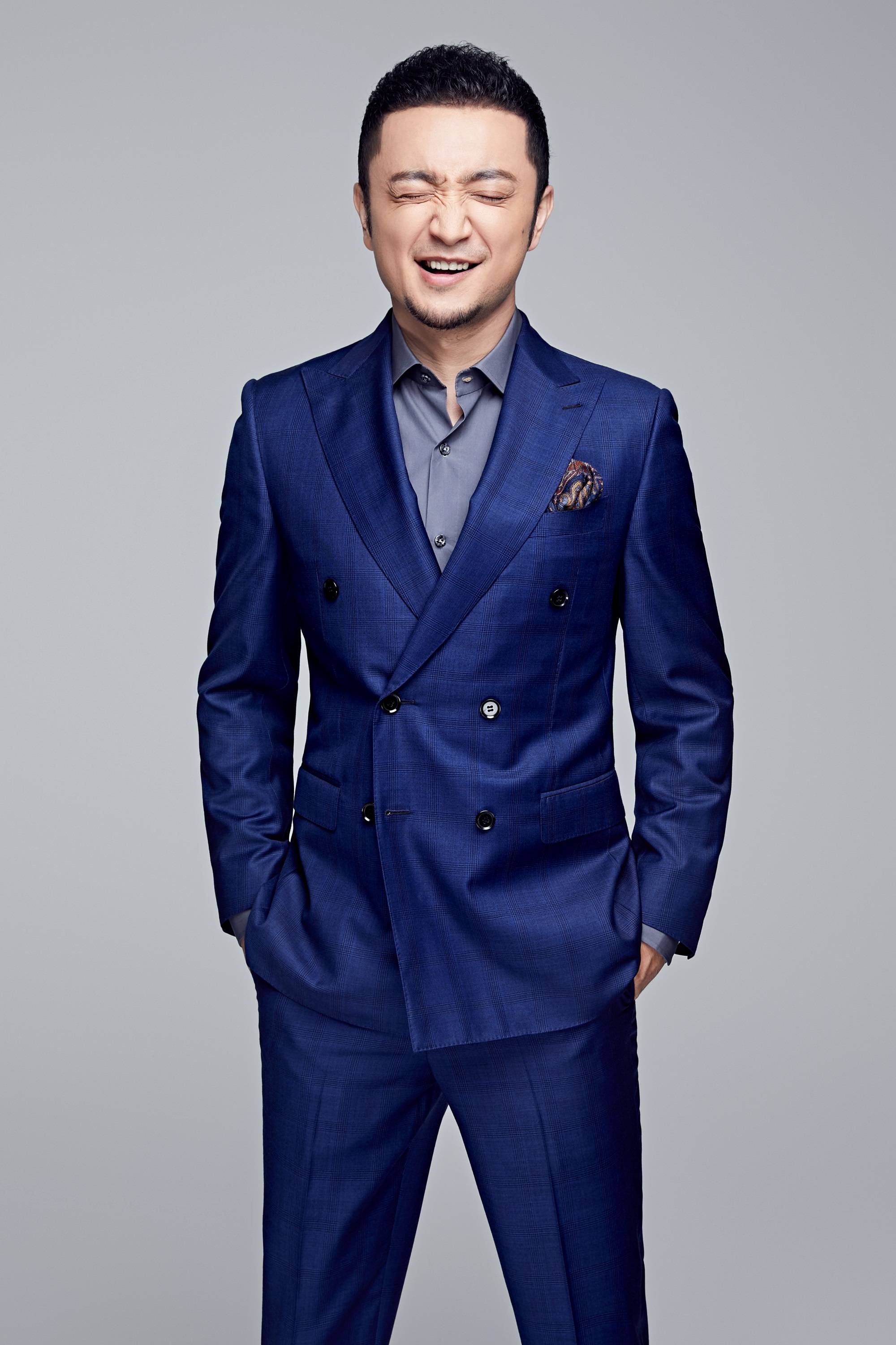 尼格买提:做主持后才发现,小时候的话都憋着长大说了