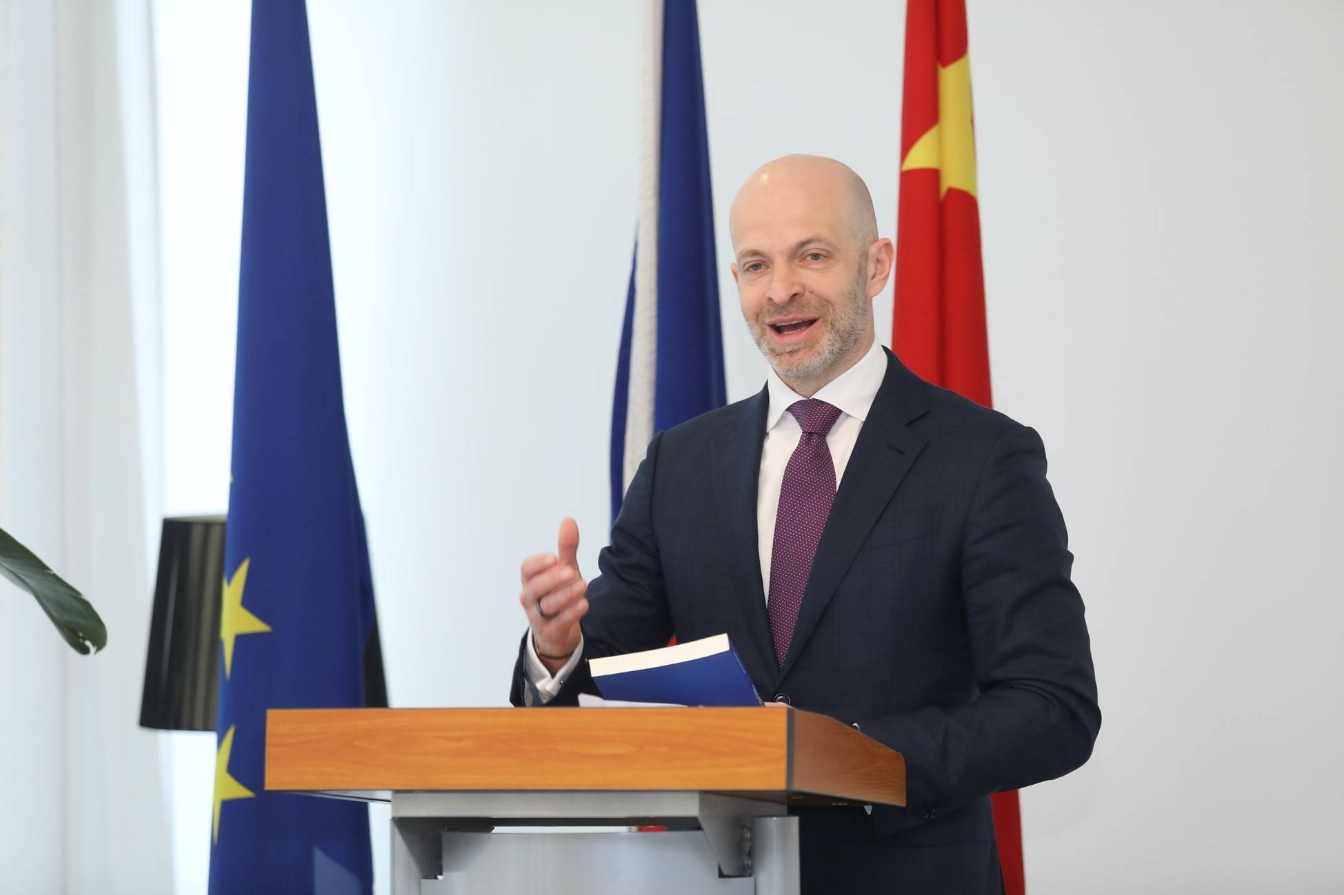 《中国与捷克:金融的变迁及转型》发布 捷信助力中捷民间交流_消费