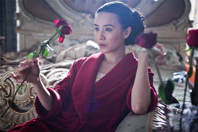 《悬崖》里的顾秋妍,还是战争剧《四十九日·祭》里秦淮河畔头牌玉墨