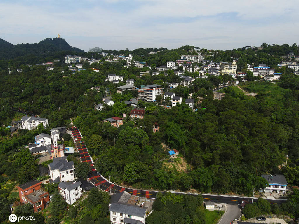 重庆的彩色画廊南山公园路修缮完工市民出行便捷