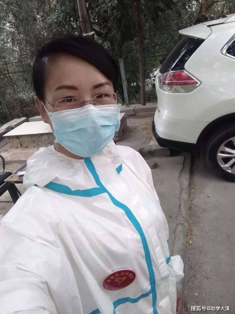 抗击疫情靓丽的一群美女