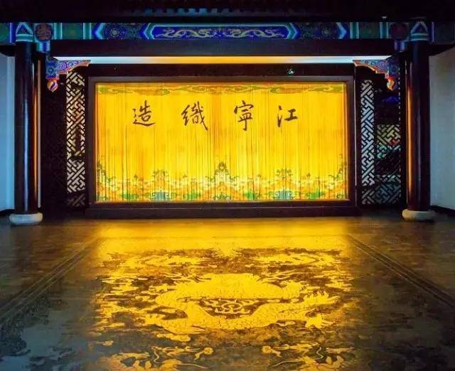 苏州织造局皇室的服装厂更是皇帝安插在江南的耳目