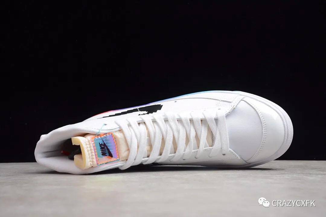 耐克电玩像素鞋垫图片