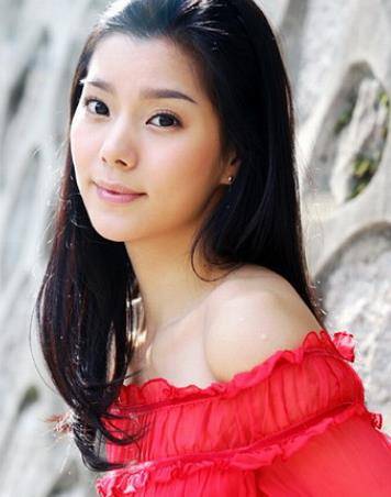 女星黄智贤宣布怀孕是玄彬首度承认的女友退圈6年嫁企业家男友
