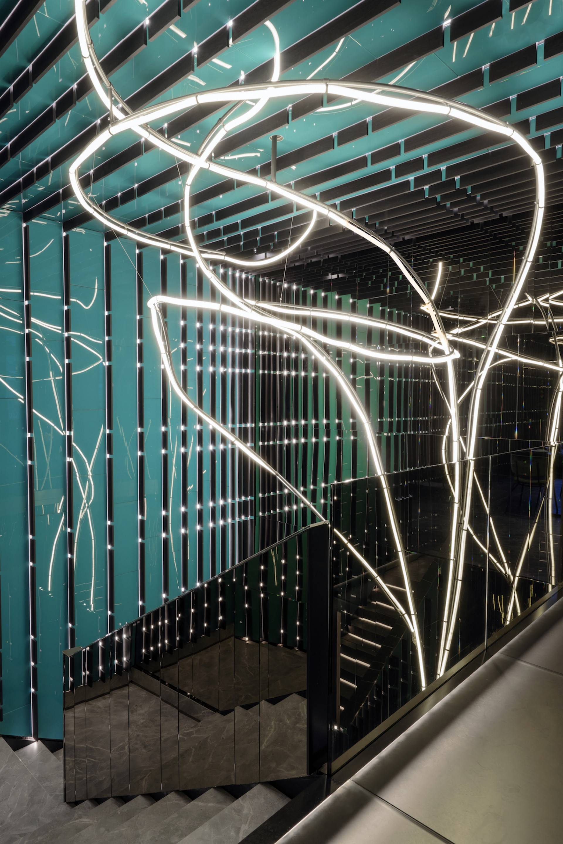 如梦如幻的光影设计意大利亚洲风情餐厅