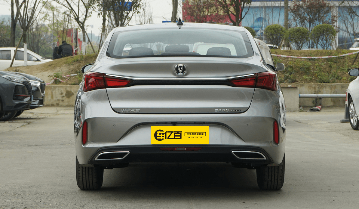 长安逸动 20款 plus 1.6l gdi 手动 豪华型 特价出