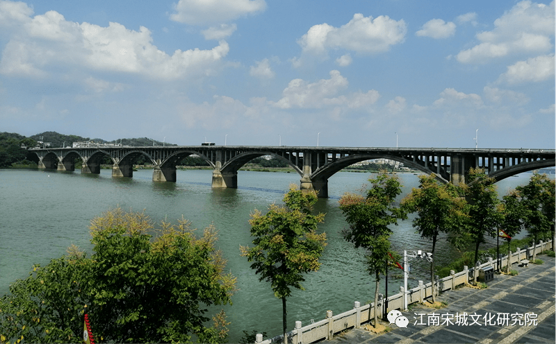 【遇见章贡】东河大桥恋曲_赣州