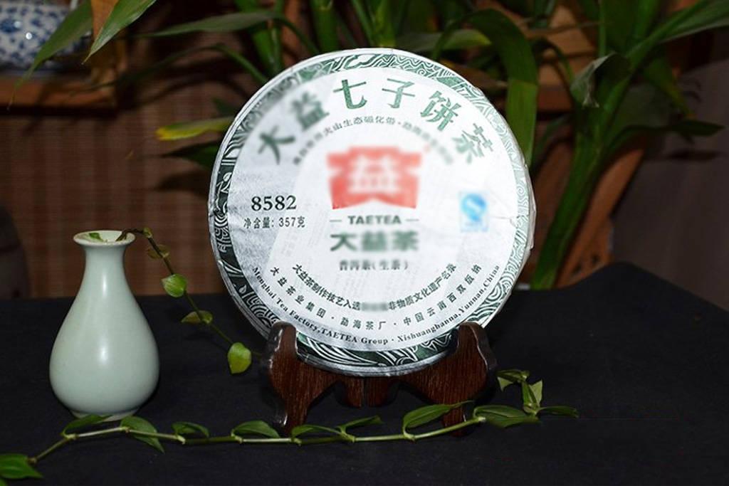 日常口粮茶优选大益101批次8582青饼开汤品鉴