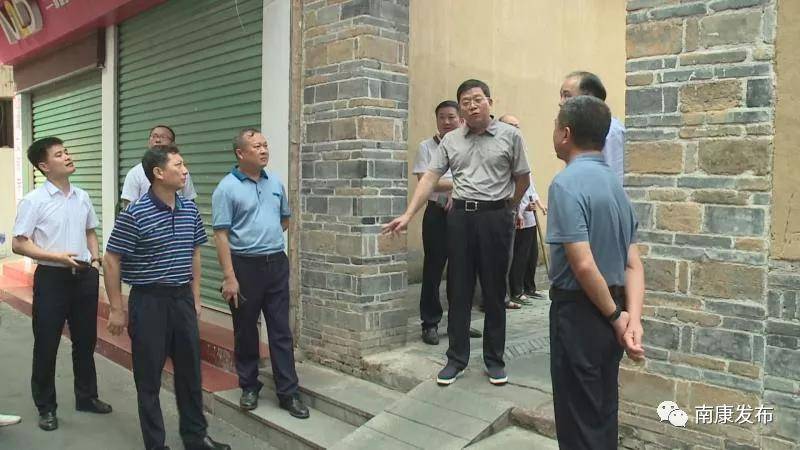 市委常委,区委书记徐兵调研背街小巷改造和保文创卫工作