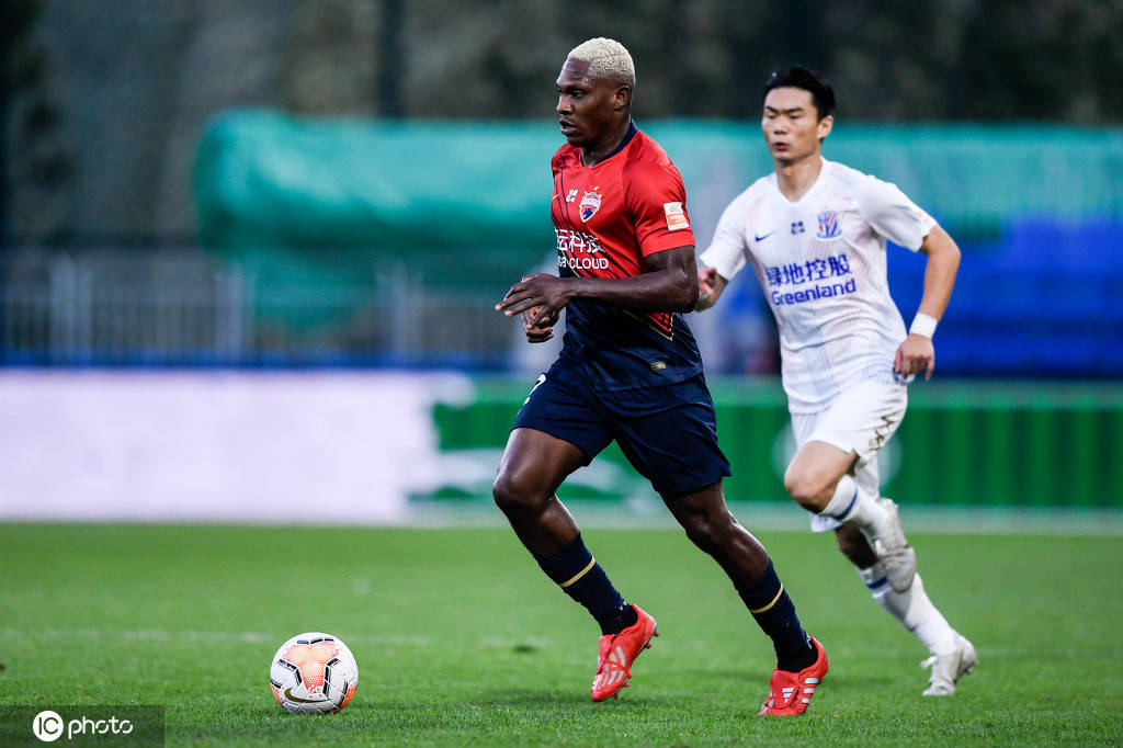 中超-双方4中门框马里染红 深足0-0送申花4轮不胜