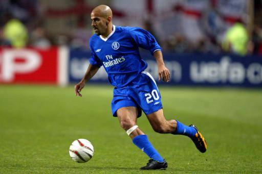 2001-2003贝隆效力曼联 2003-2004贝隆效力切尔西 2004-2006