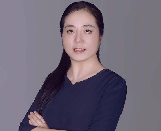 南湖小学徐丽徐丽以学校探索"一校两制"管理模式为契机,原有名师工作