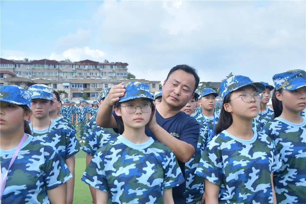 文通中学2020级初一新生军训活动圆满结束