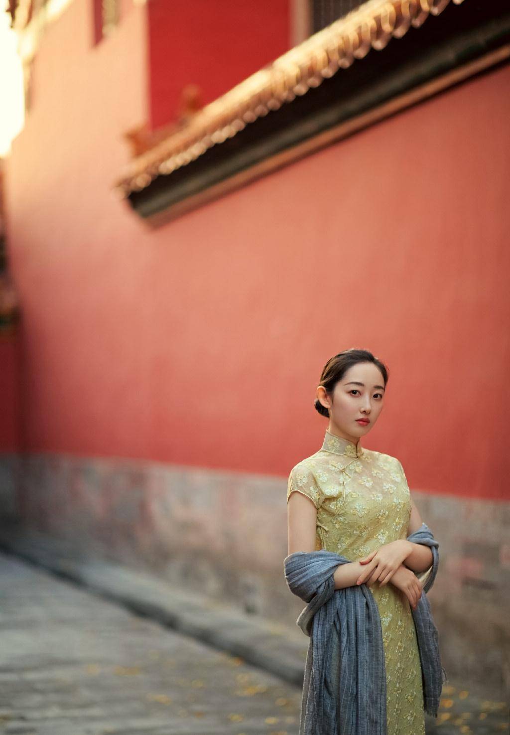上新了故宫蒋梦婕大秀好身材穿旗袍清纯又温婉少女感十足