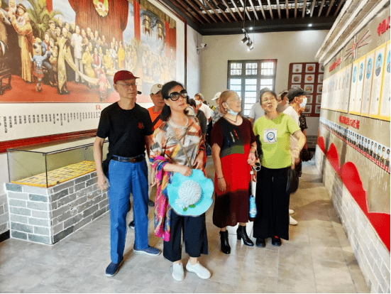 十万江城人游通城不断刷屏通城乡村游渐入佳境