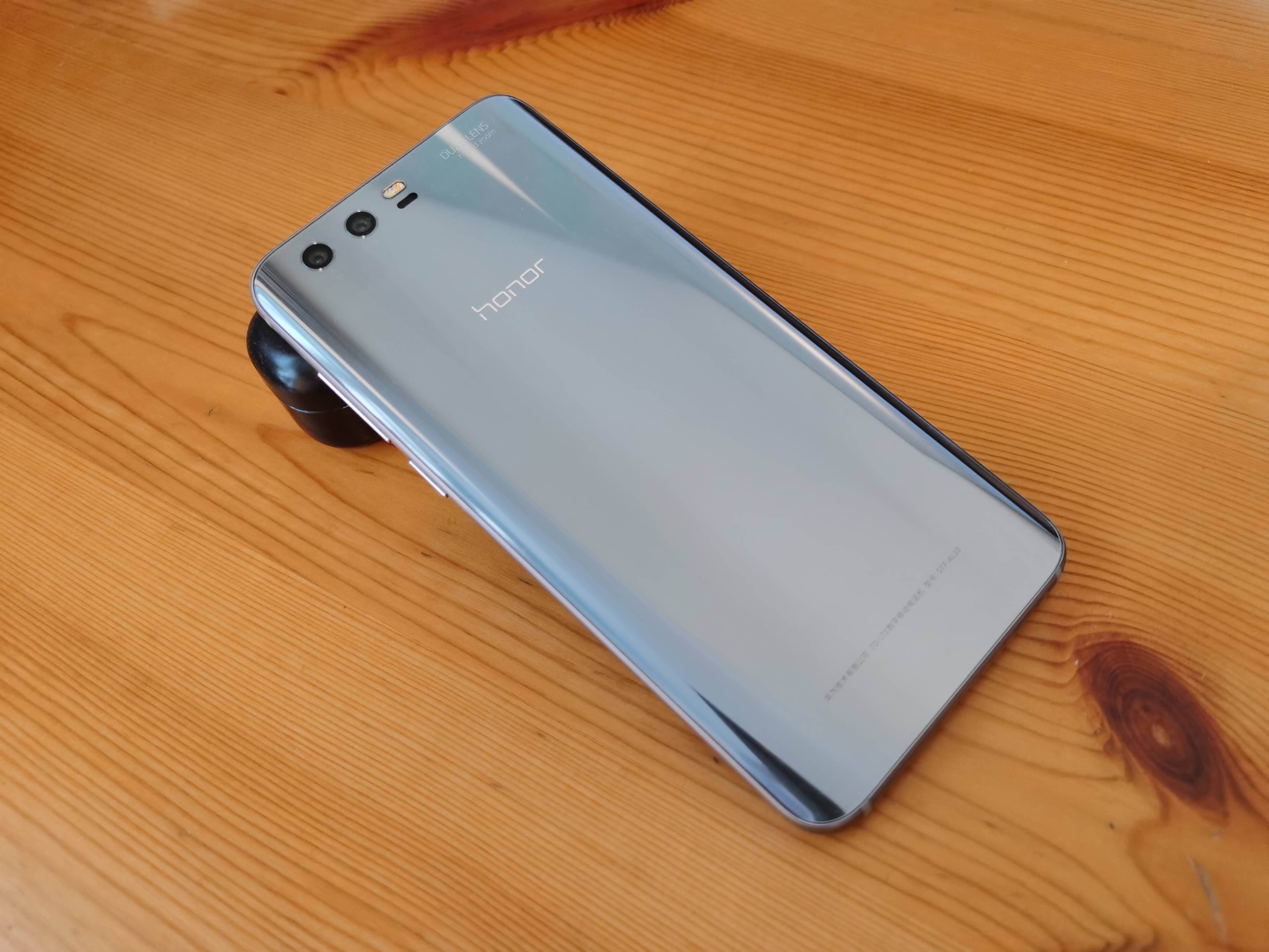 老机新说我眼中的华为系手机颜值巅峰荣耀9海鸥灰