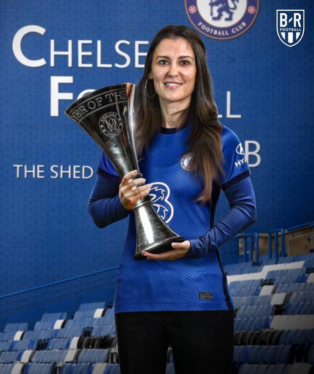 的浮动条款,但切尔西总监格拉芙诺斯卡娅成功降低了这笔转会的费用