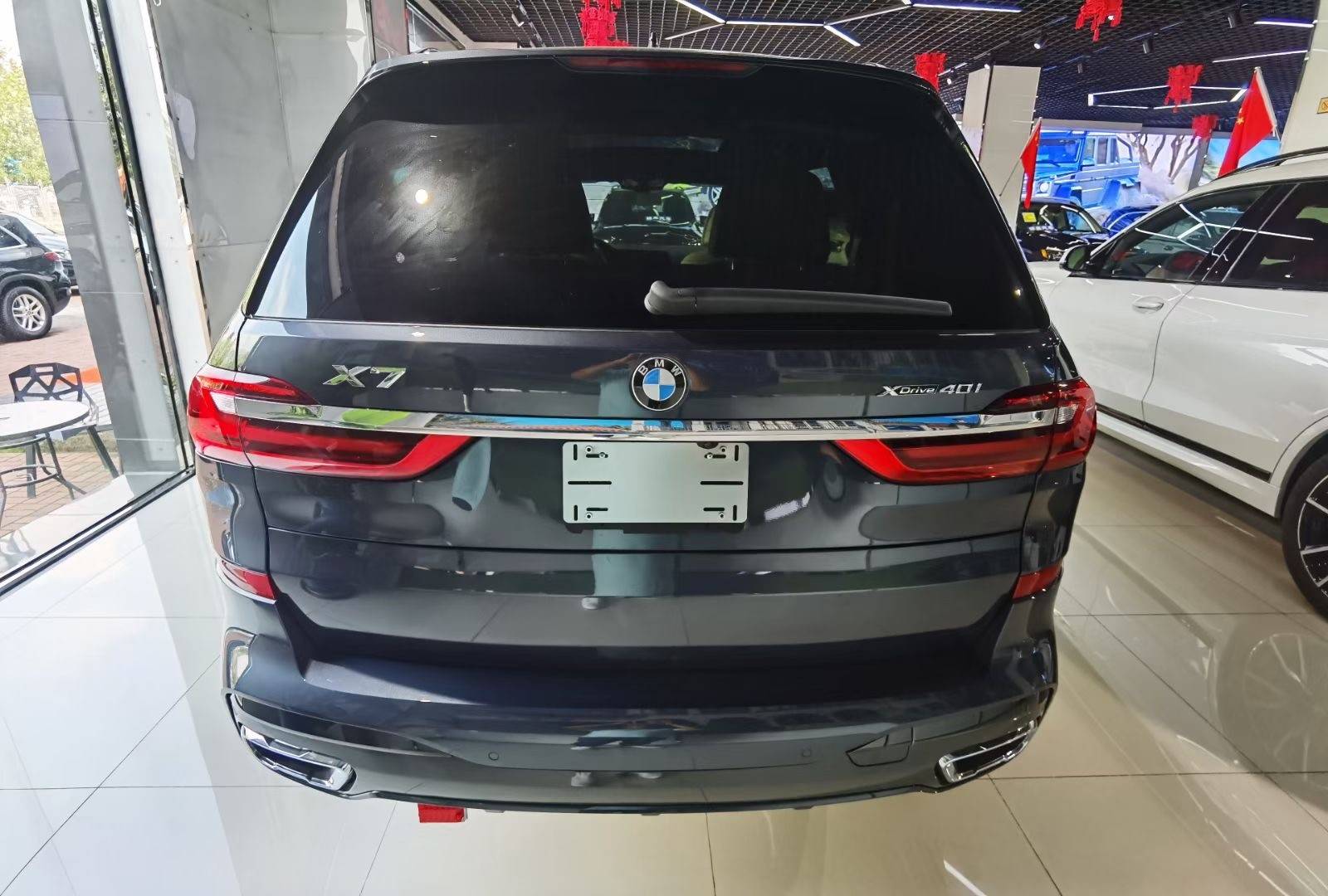 2020款宝马x7现车报价七座suv都市乘驾